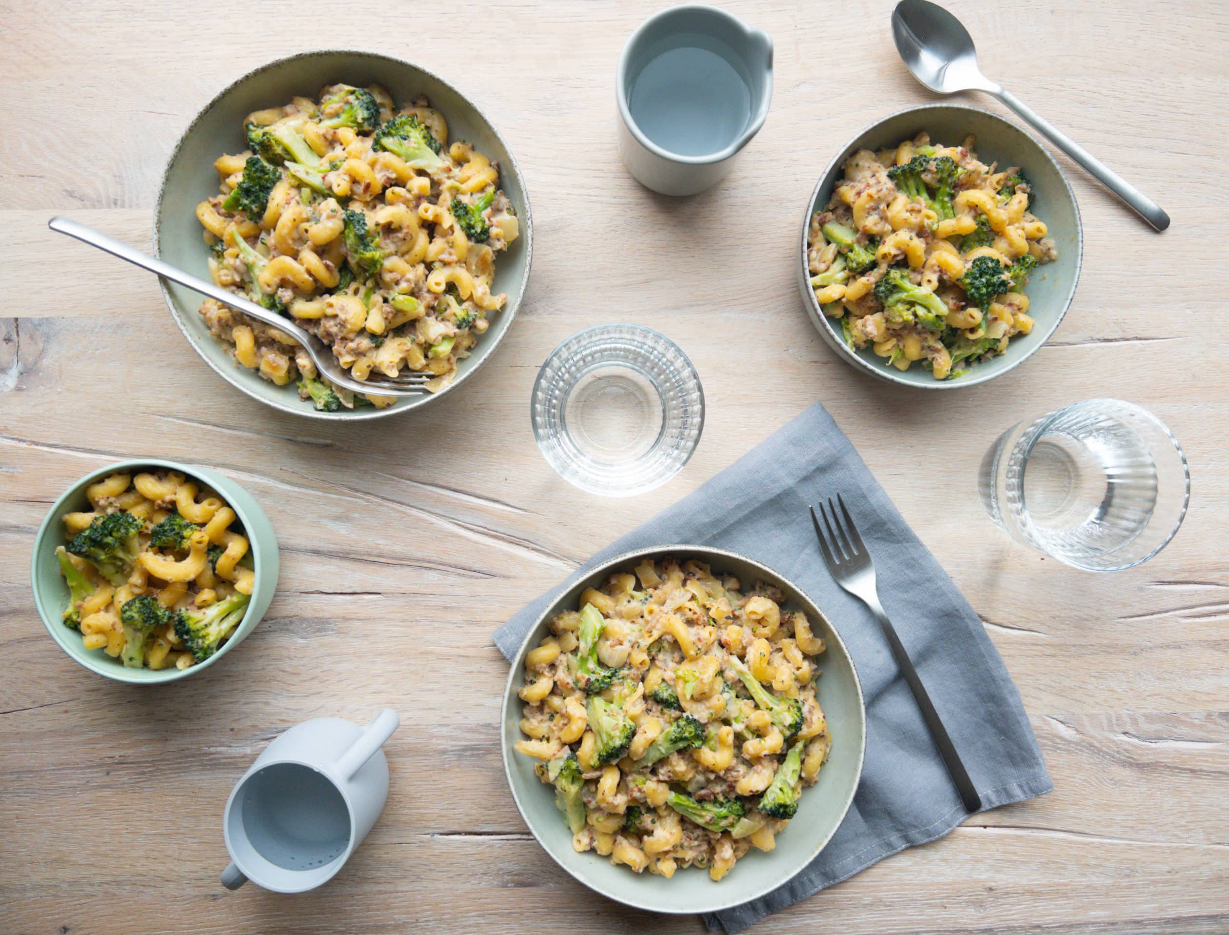 Family meals - creamy broccoli & sausage pasta