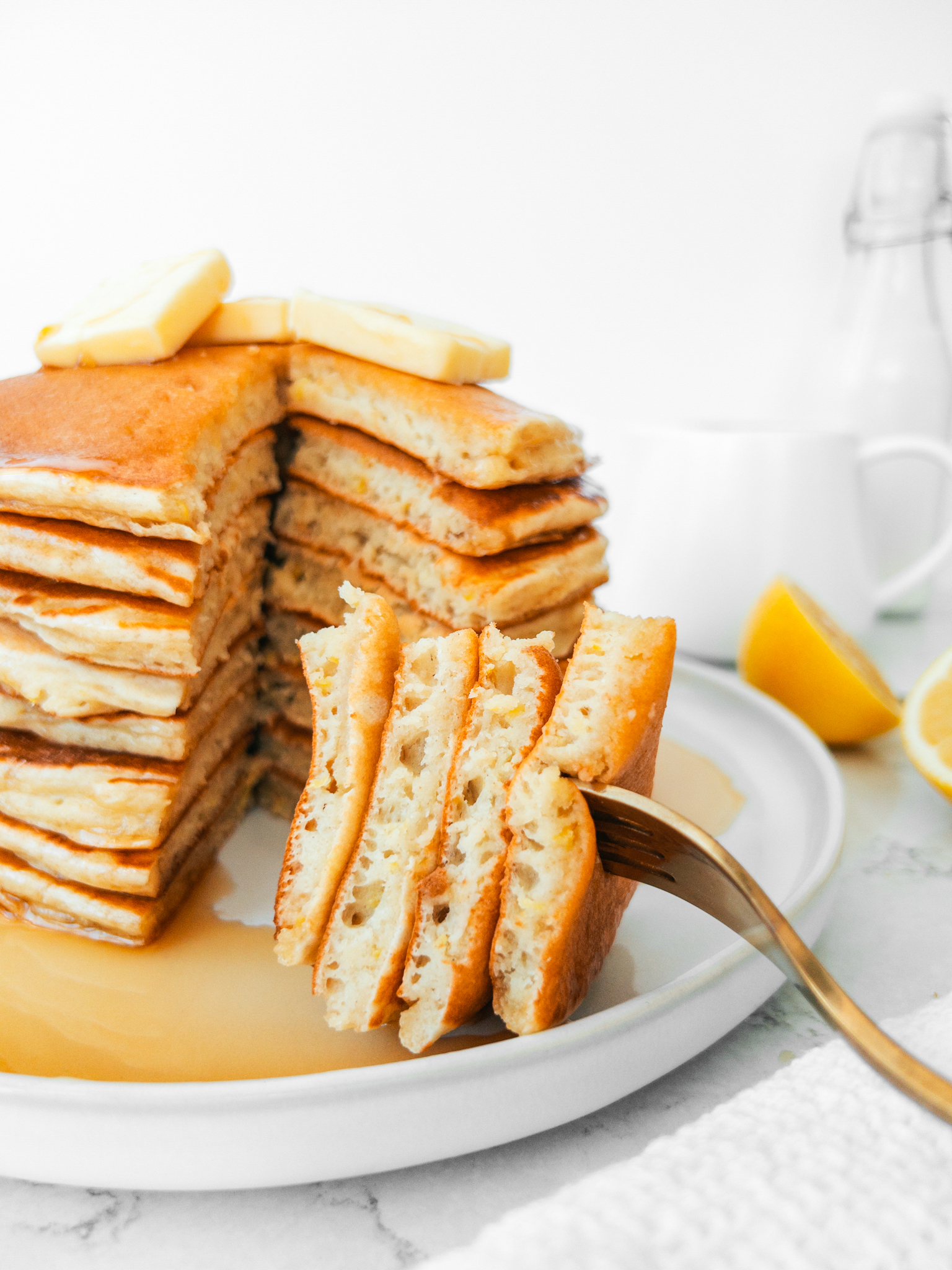 Fluffy Lemon Skyr Pancakes - family breakfast