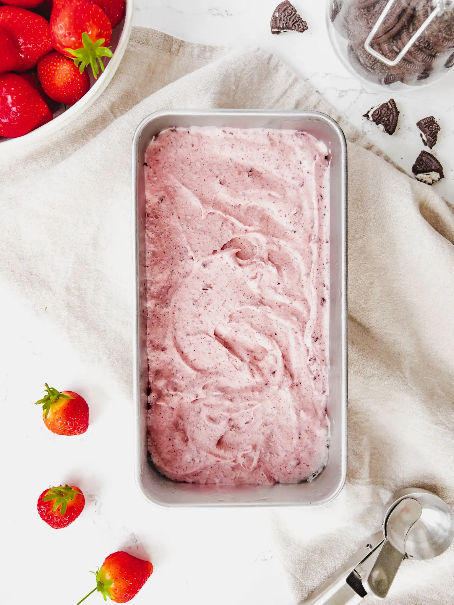 Strawberry Oreo Ice Cream - no-churn ice cream recipes
