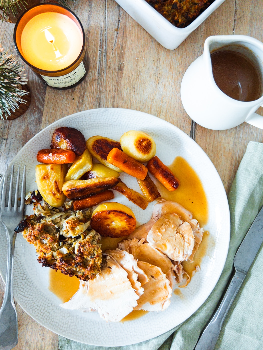 Easy Roast Turkey - Juicy Turkey Family Recipe