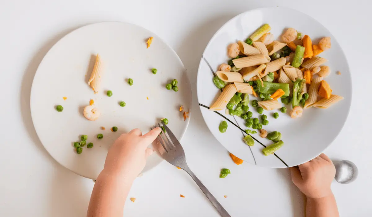 Family meals for weaning