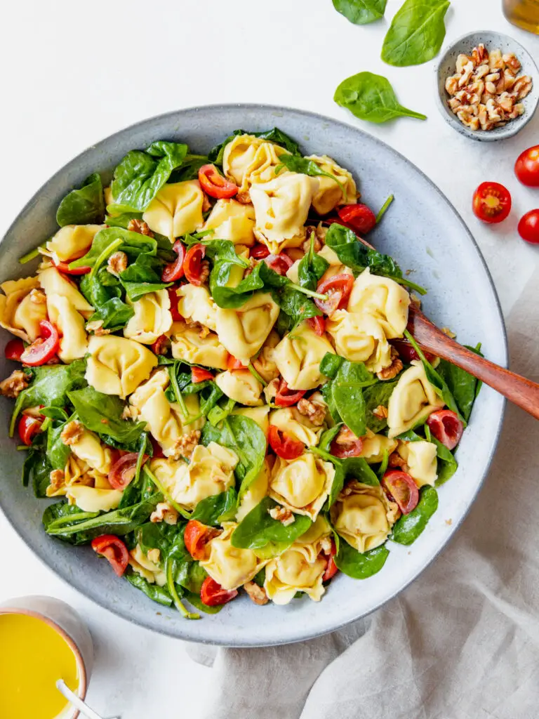 Cheese Tortelloni Pasta Salad Together to Eat Family Meals