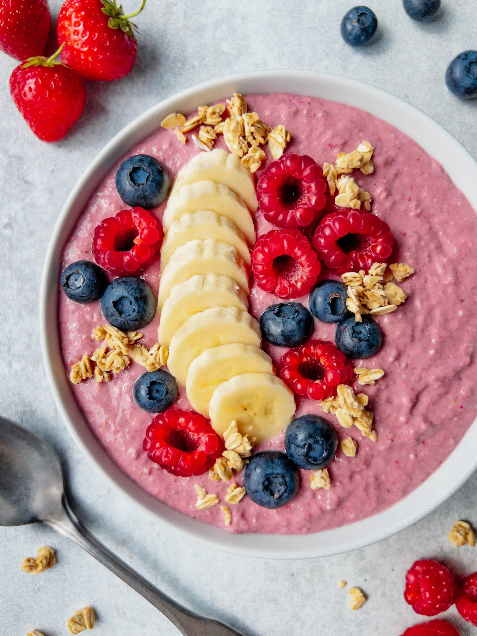 Oat Smoothie Bowl - berry smoothie bowl