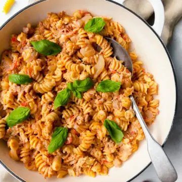 One Pan Creamy Tuna Pasta with tomatoes and mozzarella