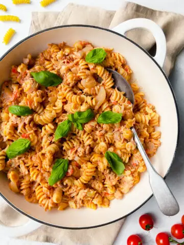 One Pan Cheesy Tuna Pasta with tomatoes and mozzarella