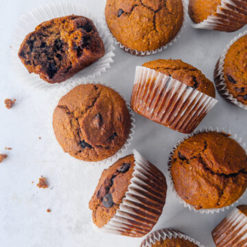 Pumpkin spice breakfast muffins - low in sugar -autumn family recipes