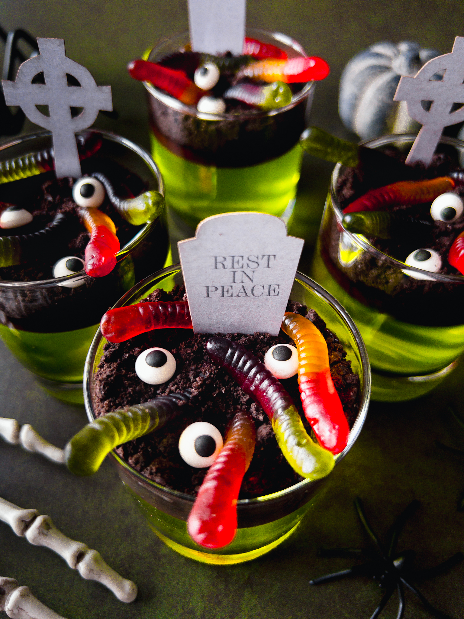 Halloween Jelly Pots - halloween treats for kids