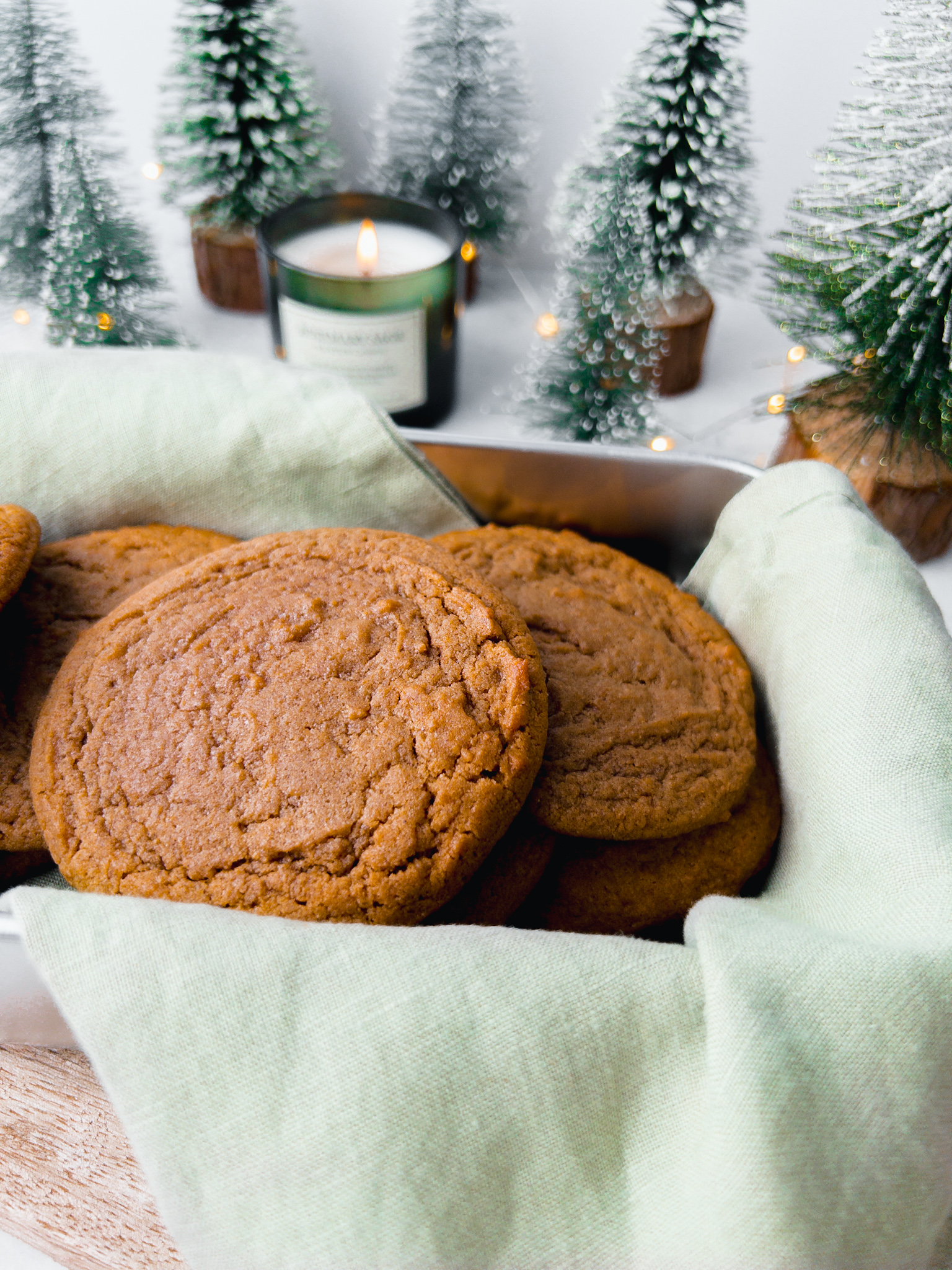 Soft Gingerbread Cookies - doughy gingerbread cookies