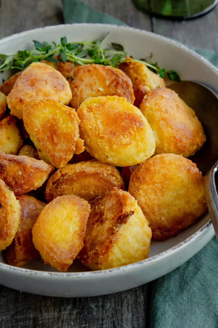 roast potatoes with flour - thanksgiving recipes
