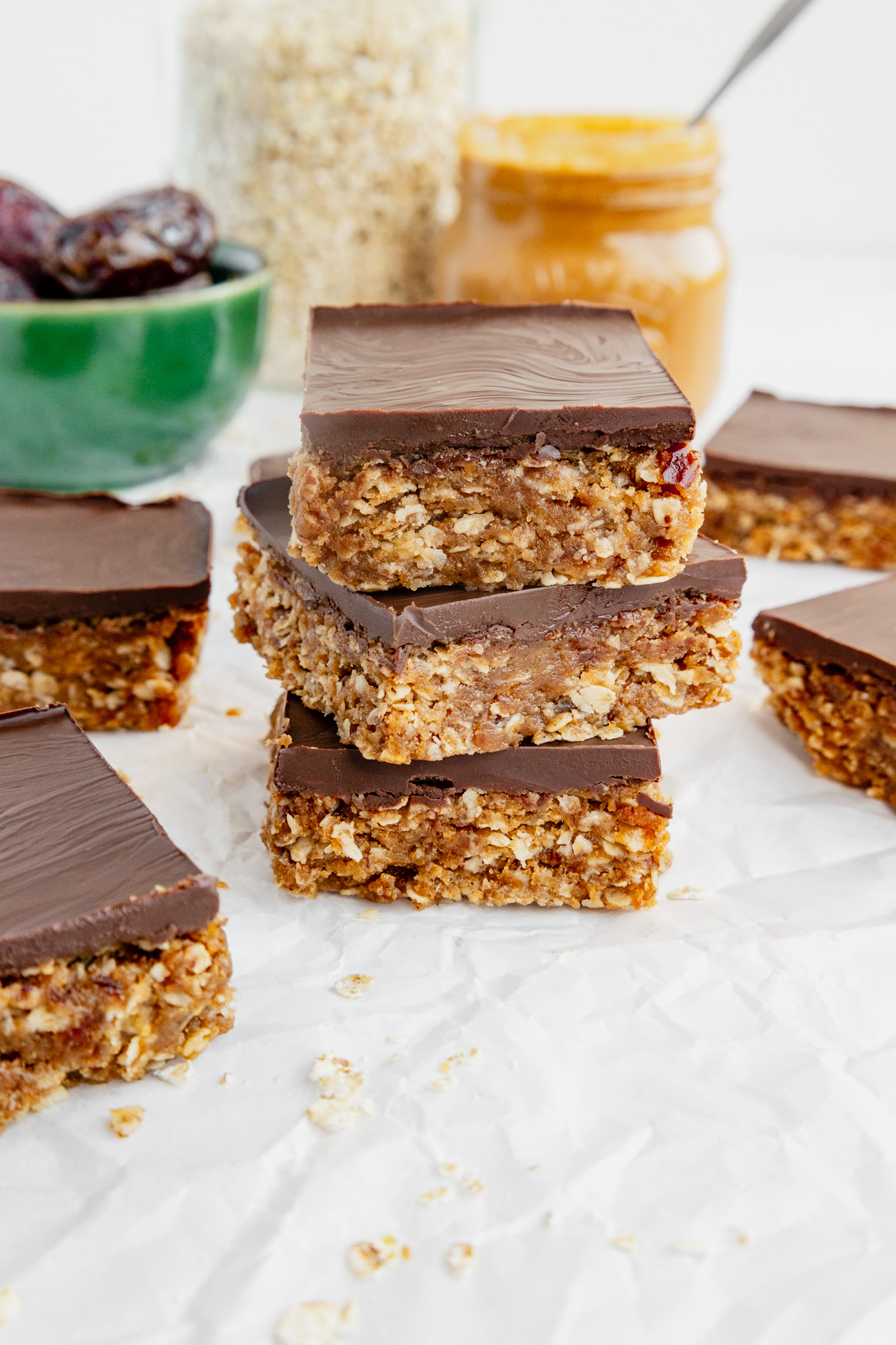Chocolate peanut butter date oat bars - family recipes