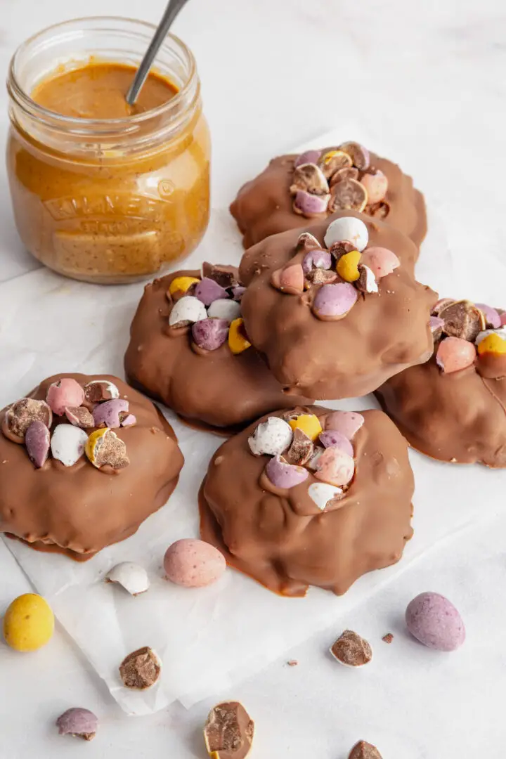 Mini Egg Yogurt Clusters - mini egg easter treats