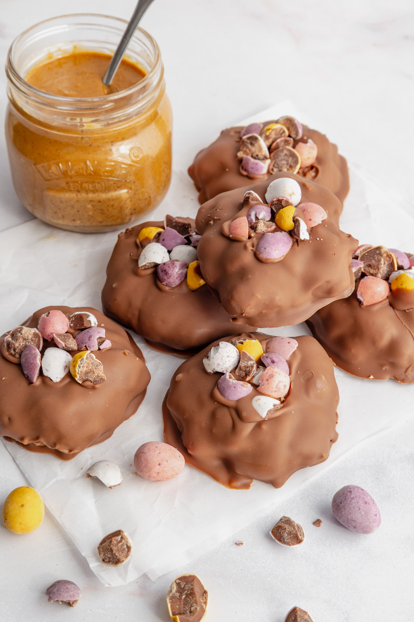 Mini Egg Yogurt Clusters - mini egg easter treats