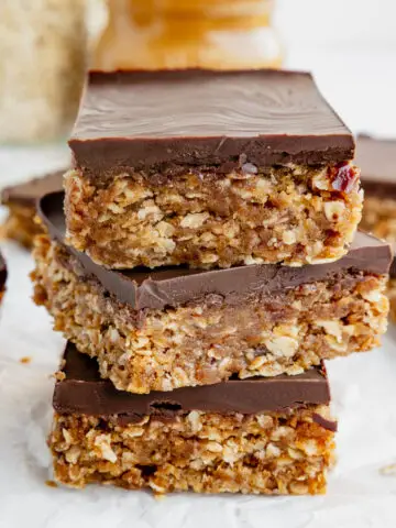 Peanut Butter Date Oat Bars