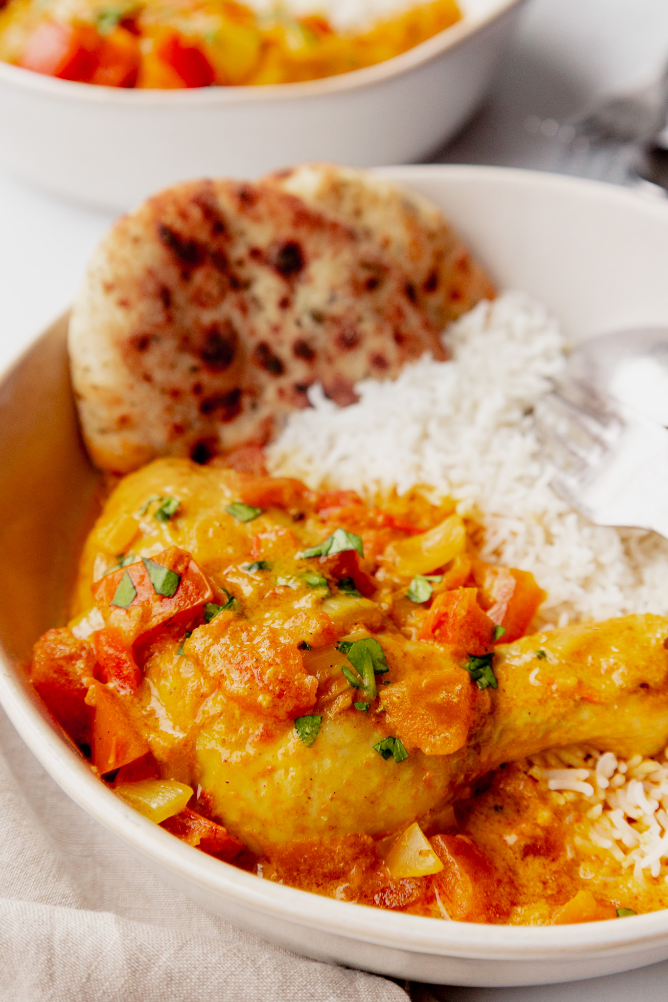 Slow Cooker Mild Chicken Curry - chicken and tomato curry