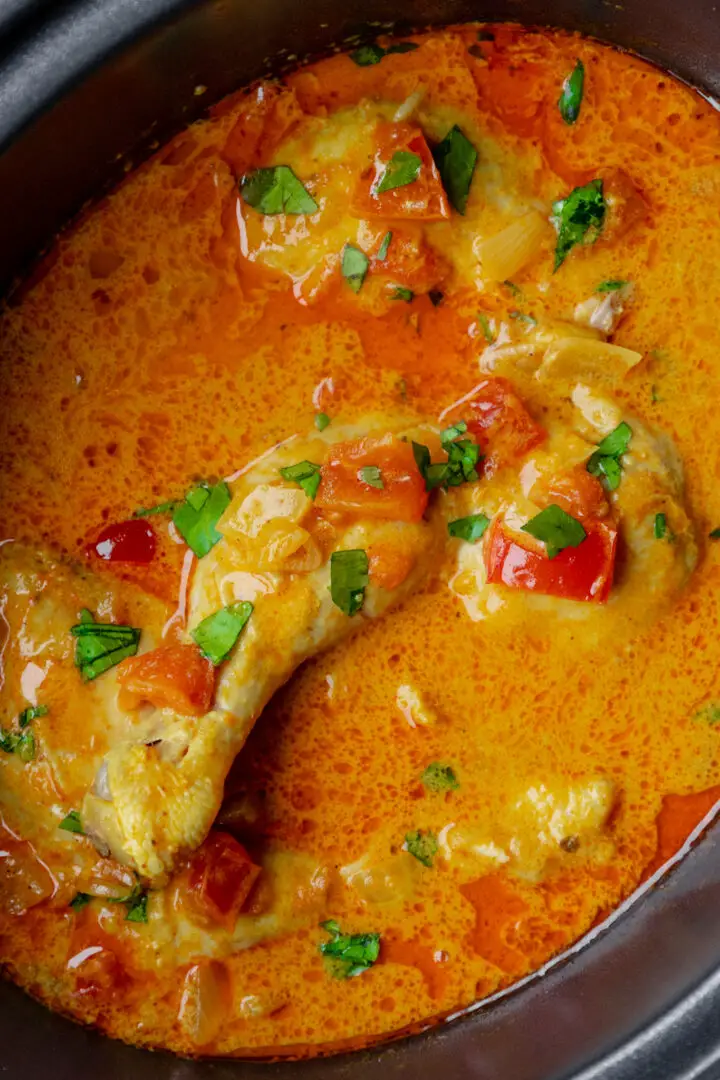 Slow Cooker Mild Chicken Curry - family meals