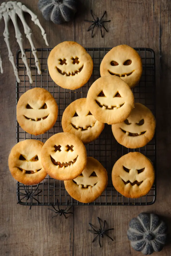Savoury Mini Halloween Pies - halloween dinner ideas for kids